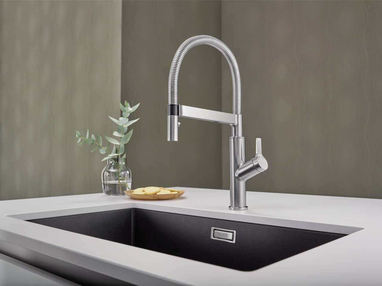 Blanco-Solenata-Sensor-Armatur-mit-Schlauchbrause-Kuechenkaufen.net_