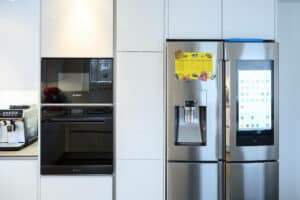 Kuechenhalle-Winnenden-U-Kueche-hochglanz-Lack-Bosch-Bauknecht-Samsung-E-Geraete
