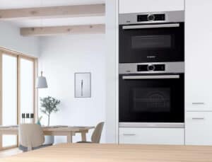 BOSCH Einbaumikrowelle moderne E-Geräte in der Küche