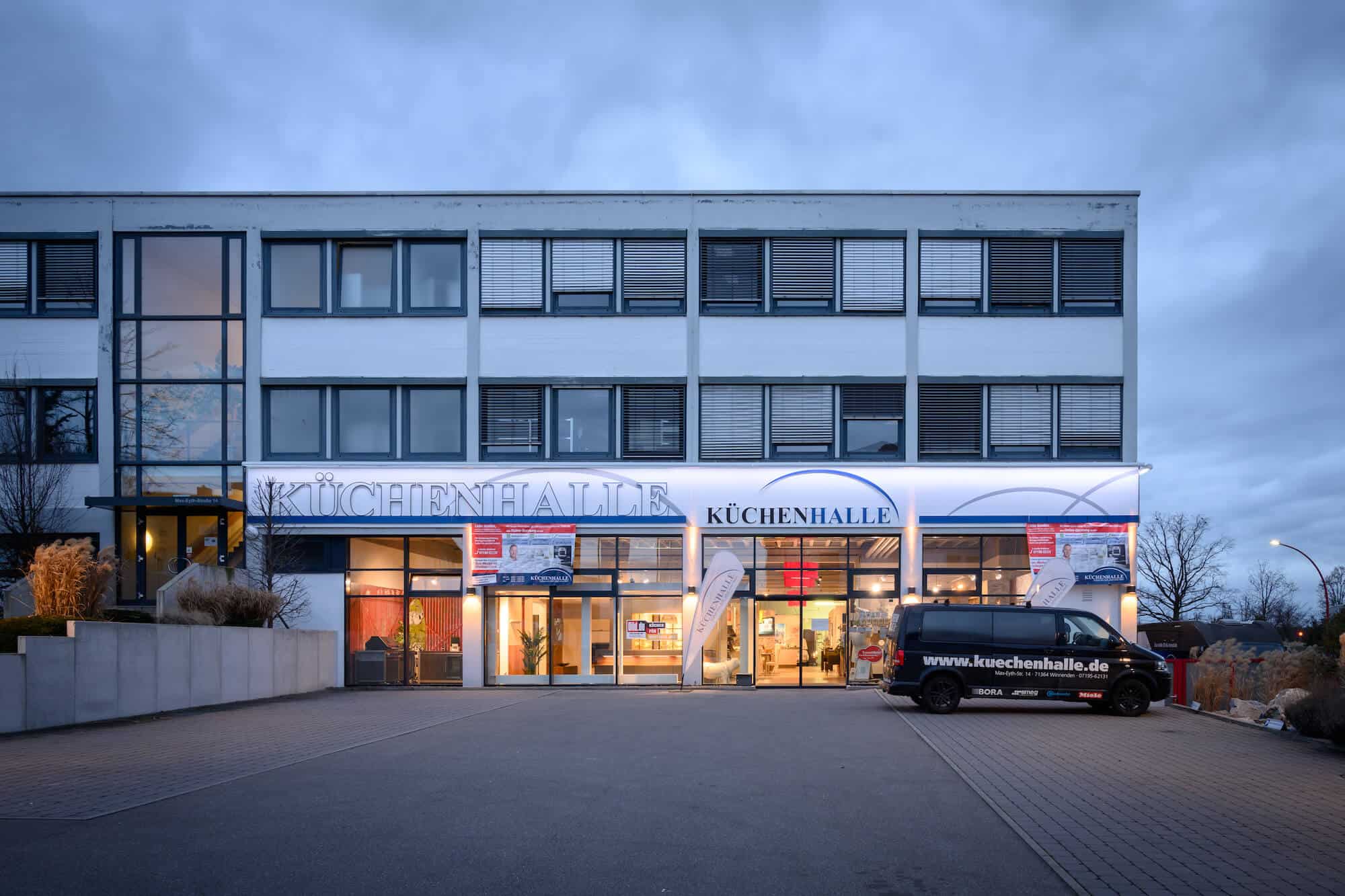 Küchenhalle Winnenden Küchenstudio Außenaufnahme
