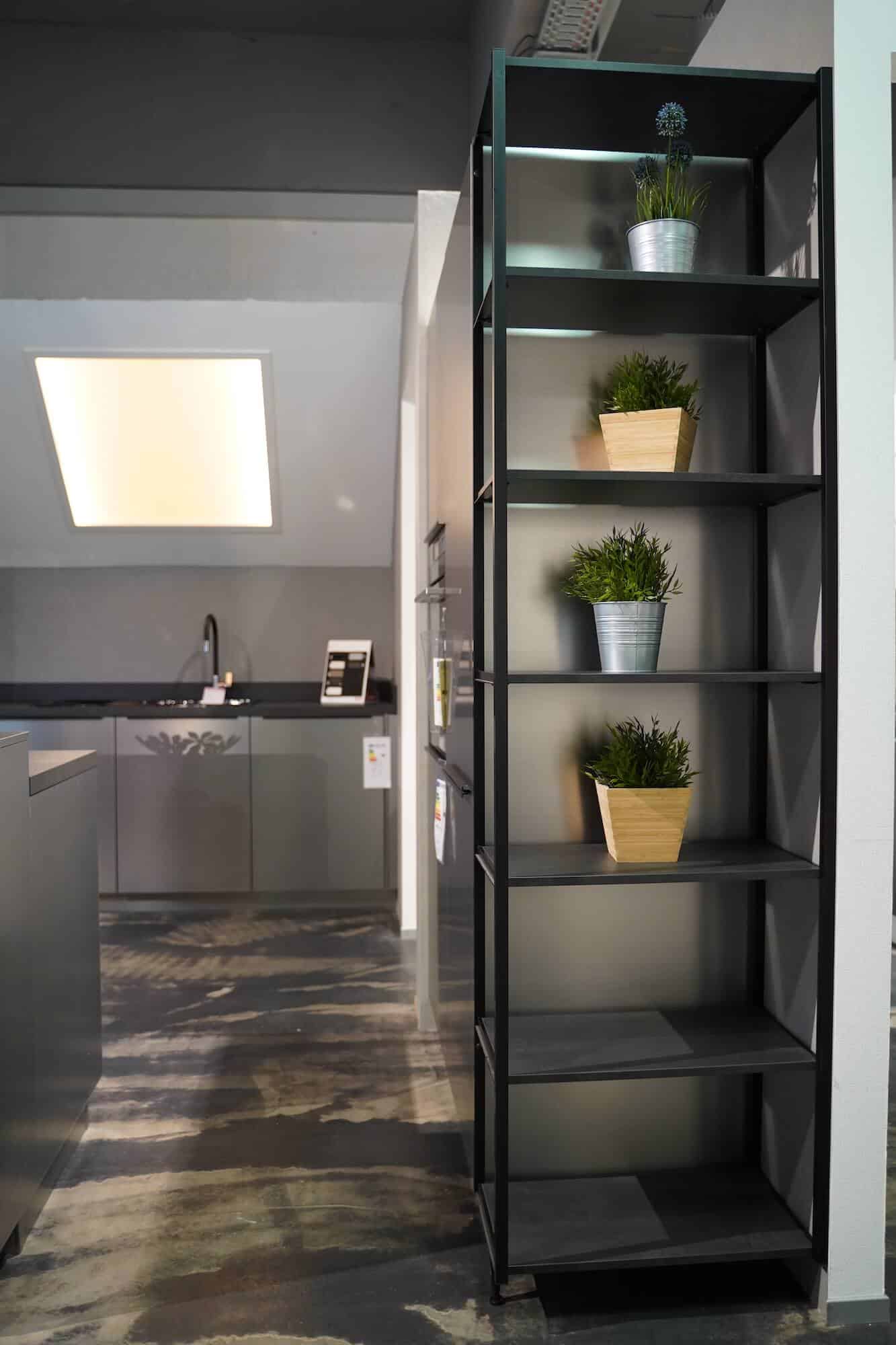 Küchenzeile mit wandschrank u form