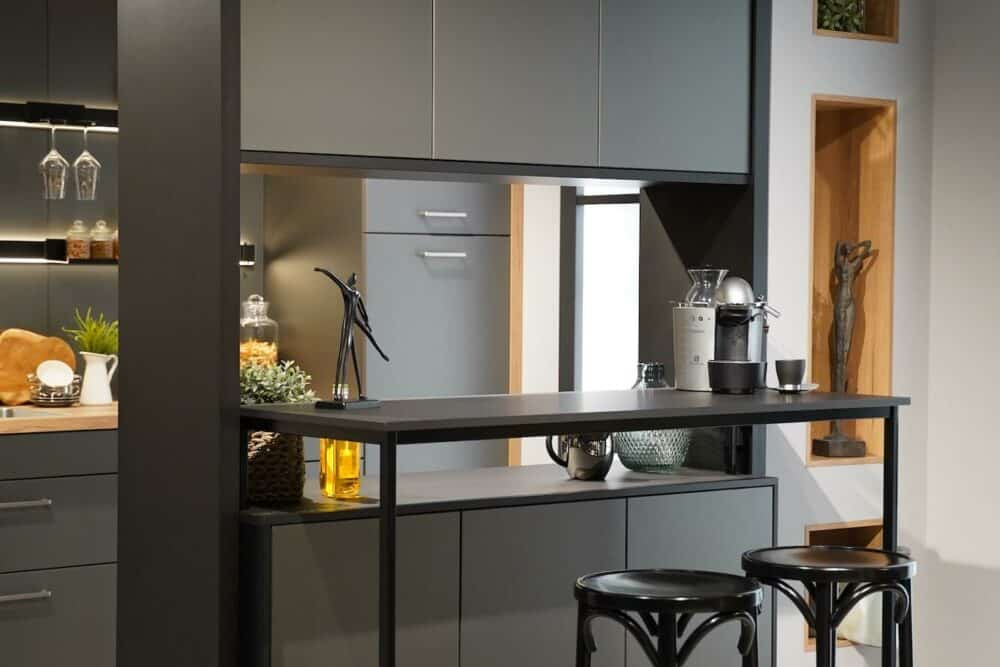 Ballerina Moderne Küche mit Küchenzeile Smart Glas