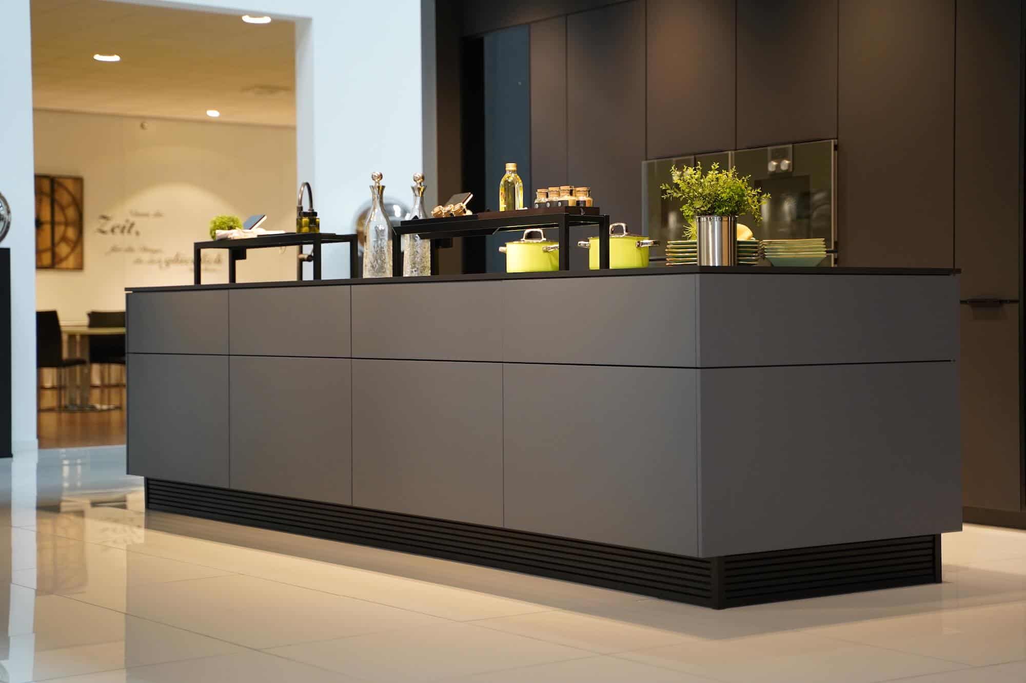 Design Kücheninsel Ballerina mit Resopal Arbeitsplatte