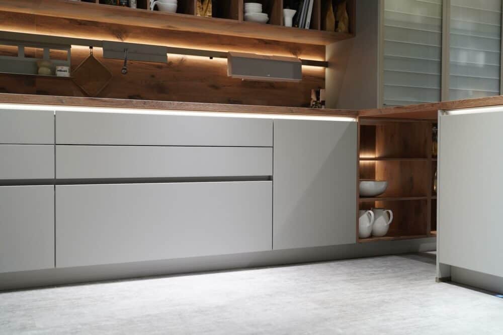 Nobilia Designküche steingrau lack grifflos