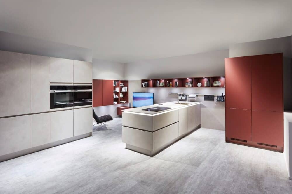Nobilia Easytouch Design Inselküche grifflos mit Wandschrank
