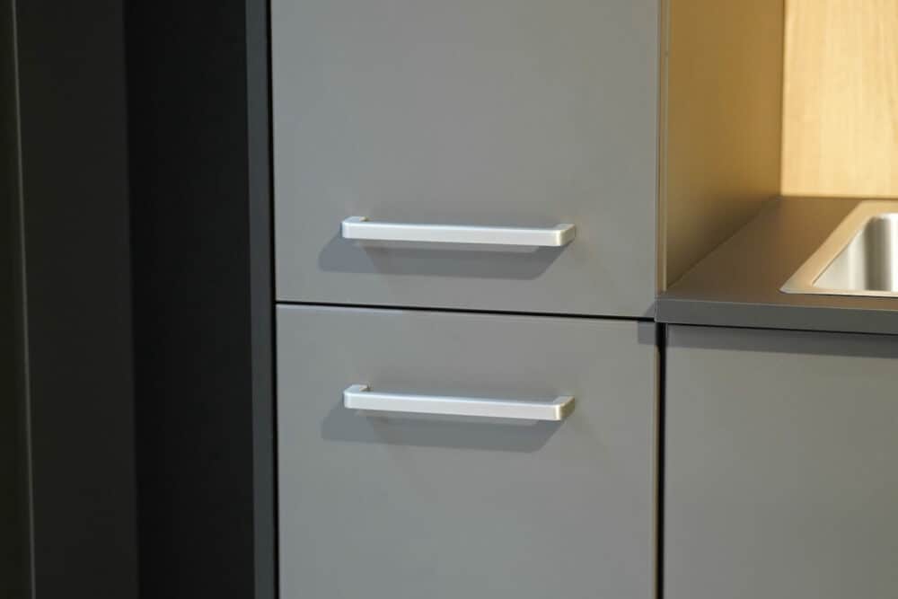 Smart Glas Fronten Karbonmetallic mit Edelstahl Griff