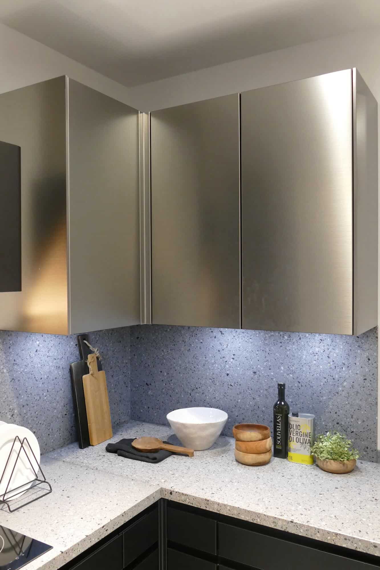 Inox Stahl Fronten Nobilia Designküche