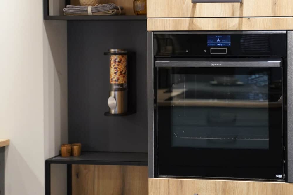 Neff Backofen modern mit Eiche Wandschrank