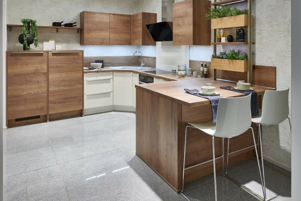 Nobilia Moderne Küche U-Form Lack magnolia