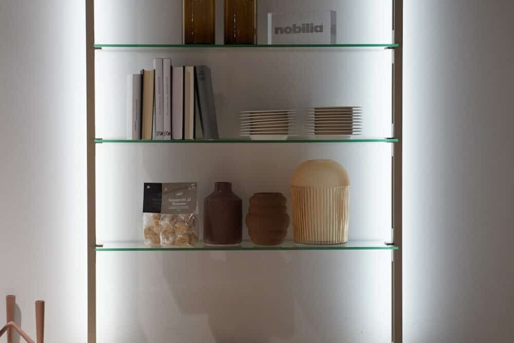 Offenes Wandregal Glas Nobilia Inselküche