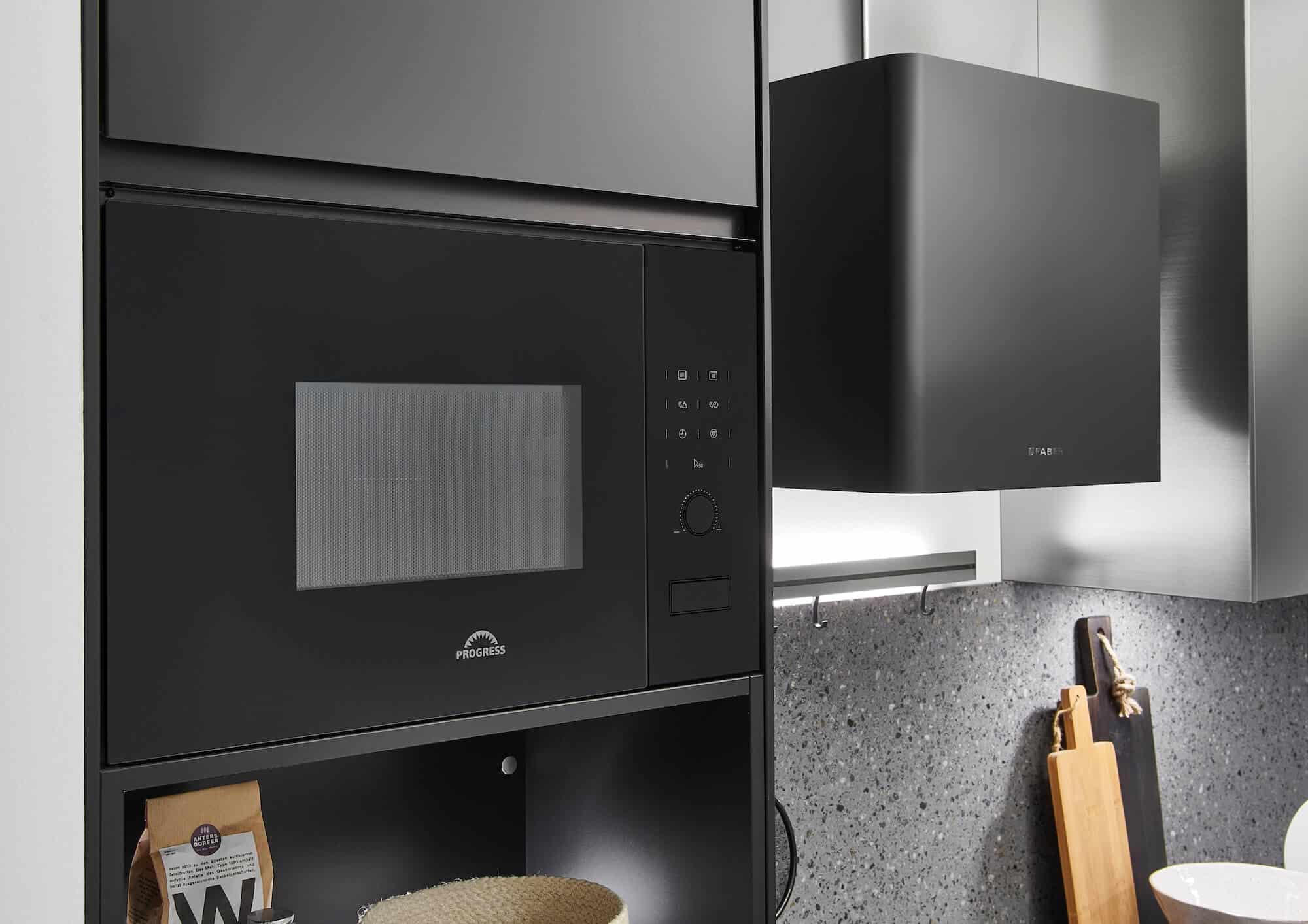 Progress Mikrowelle Nobilia Designküche schwarz