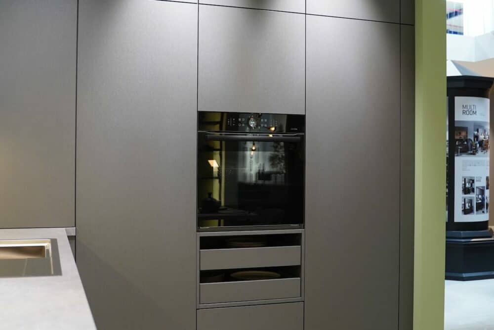 Wandschrank Ballerina Designküche mit Elektrogeräten