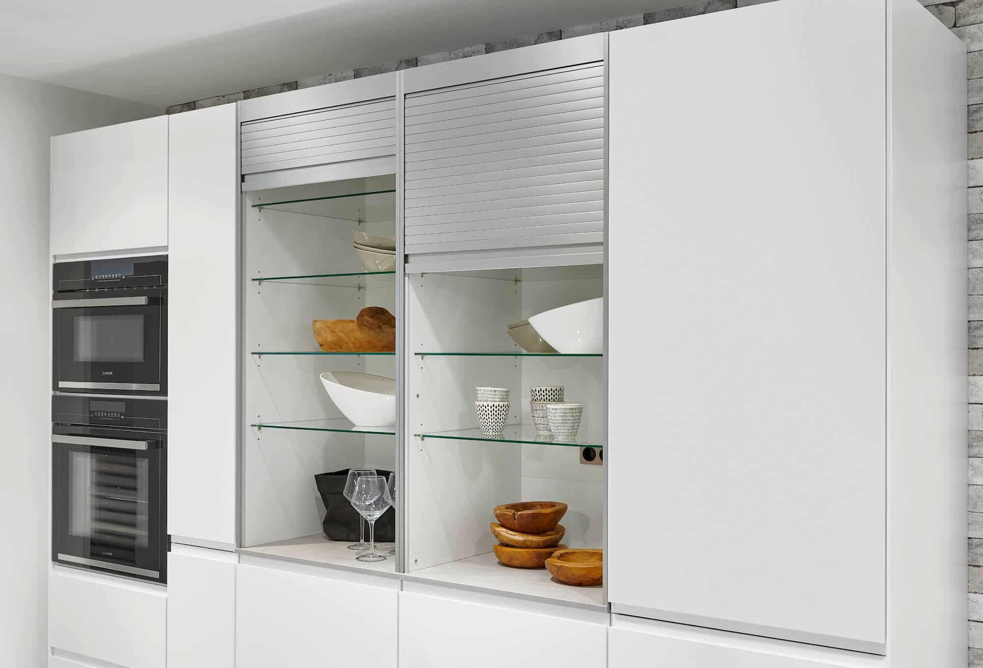 Wandschrank Jalousien mit Glaseinsatz
