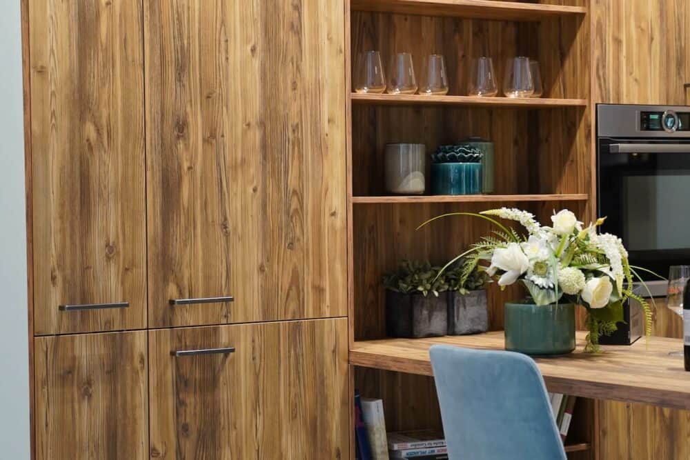 Ballerina L-Küche Apothekerschrank Esstisch