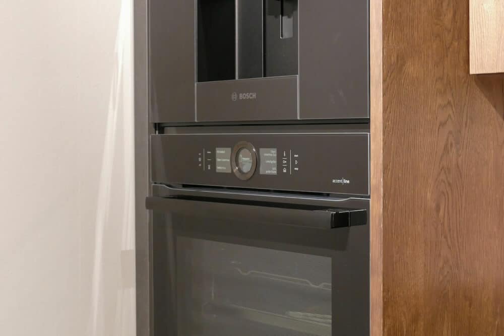 Bauformat Insel Küche mit BOSCH Elektrogeräten