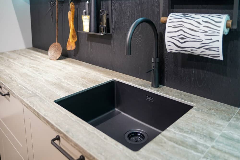 Bauformat Landhaus Küchenzeile Keramik Spüle schwarz