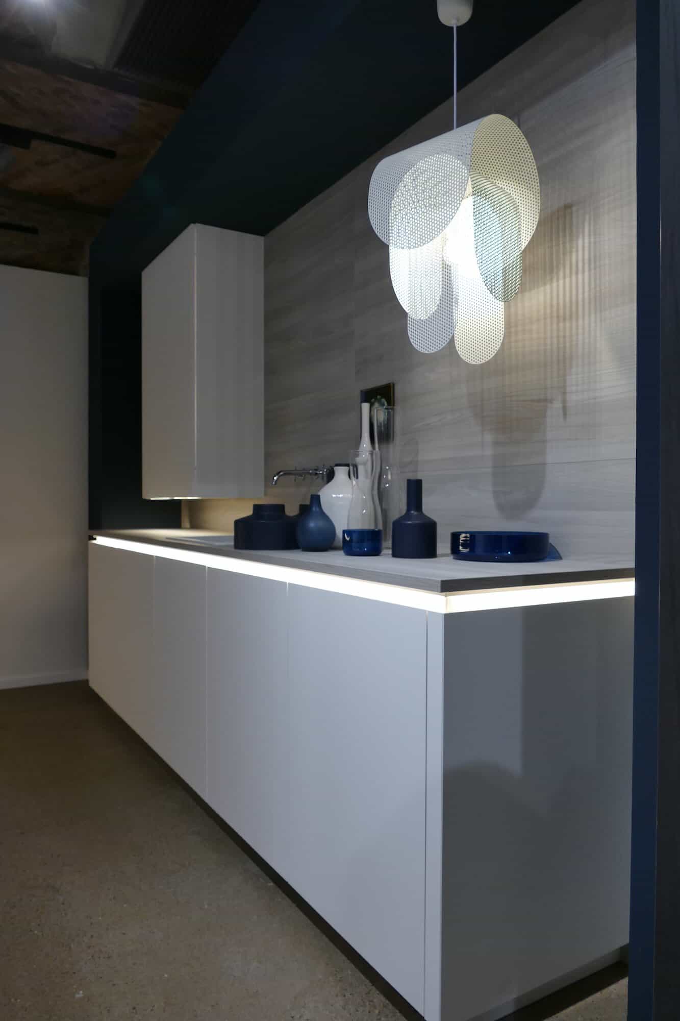 Küchenzeile Bauformat moderne Inselküche Kitzbühel