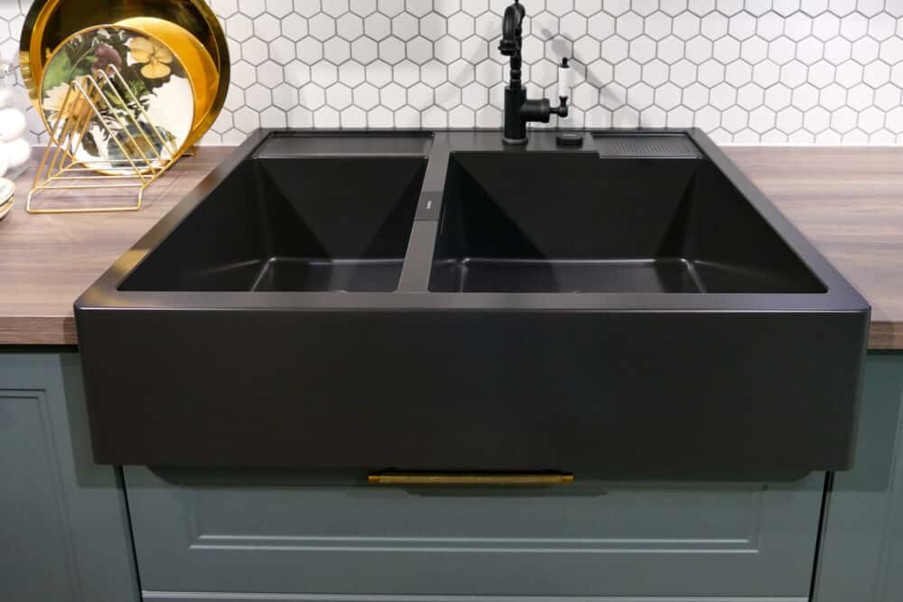 Schock Spülenstein schwarz Keramik mit Armatur Bauformat Landhaus Inselküche