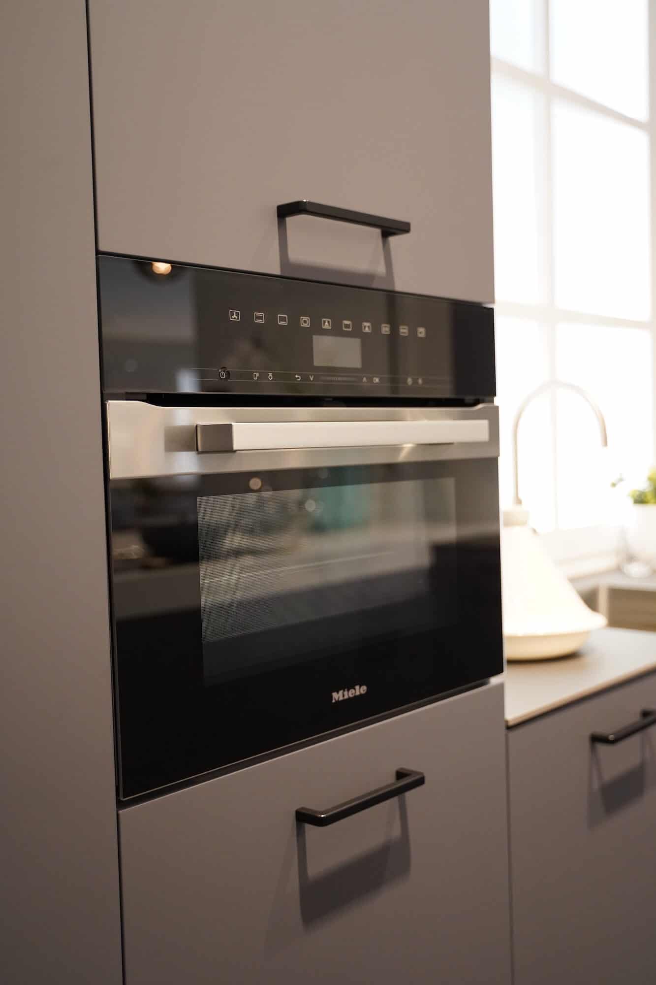 Backofen Ballerina moderne U-Küche grau