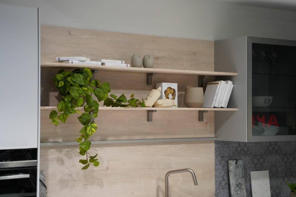 Wandboard Nobilia Design Inselküche grau