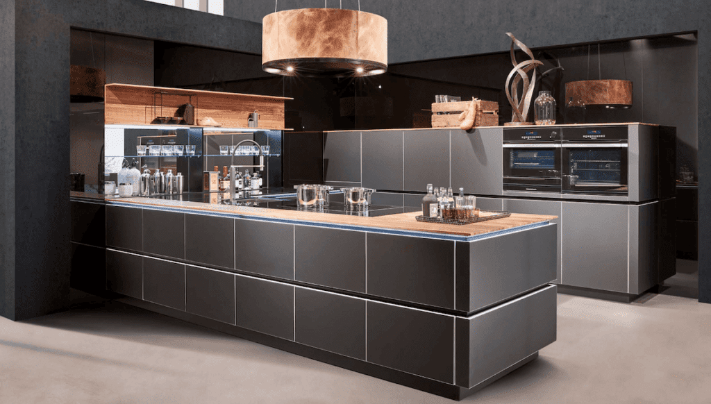 Zeyko Design Inselküche Front_satiniertes_Glas