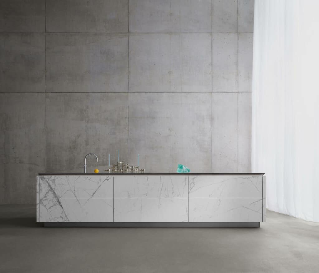 Siematic SLX Design Inselküche Marmor Naturstein Optik