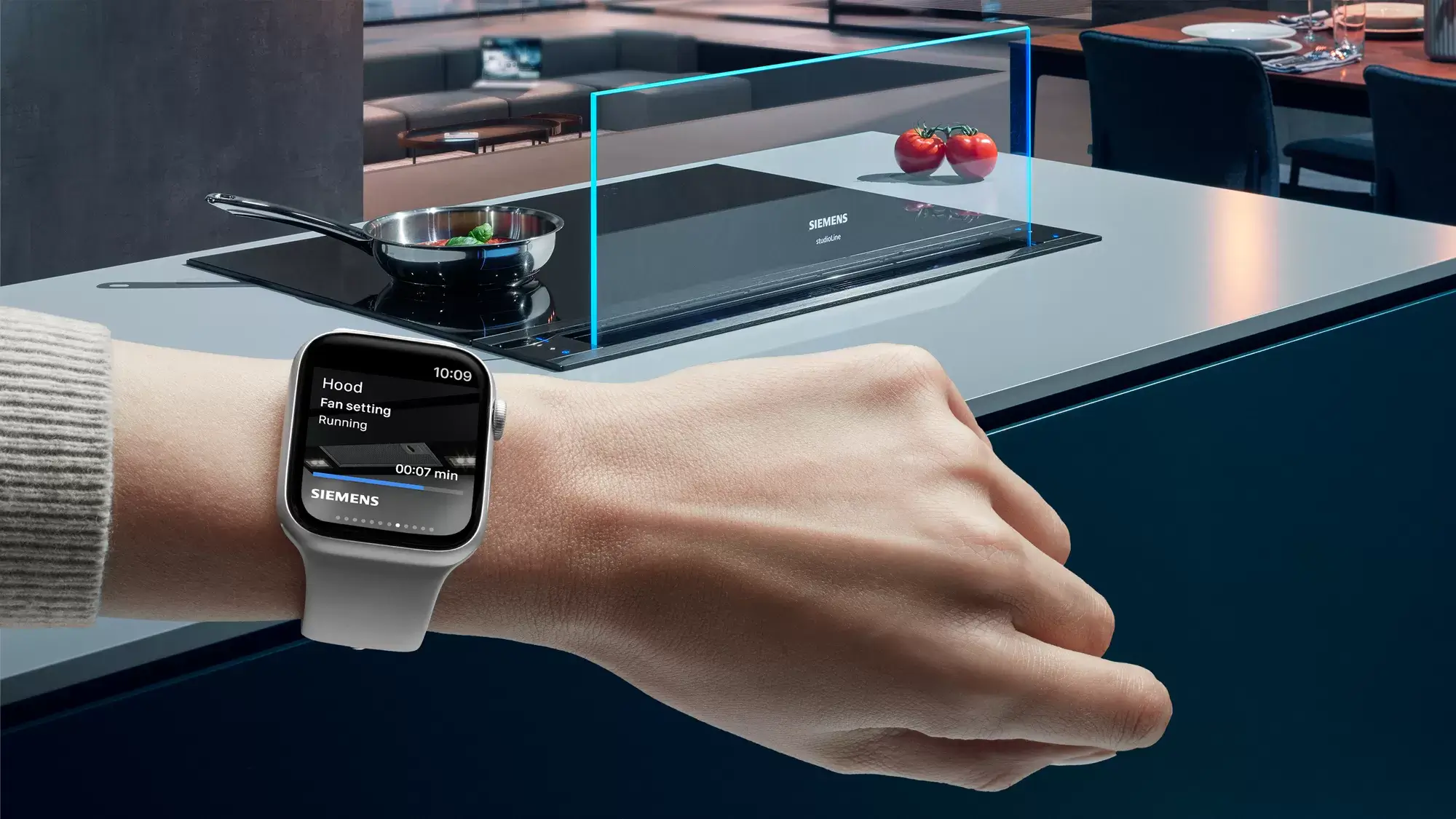 Siemens Induktionskochfeld mit Kochfeldabzug Apple Watch Steuerung