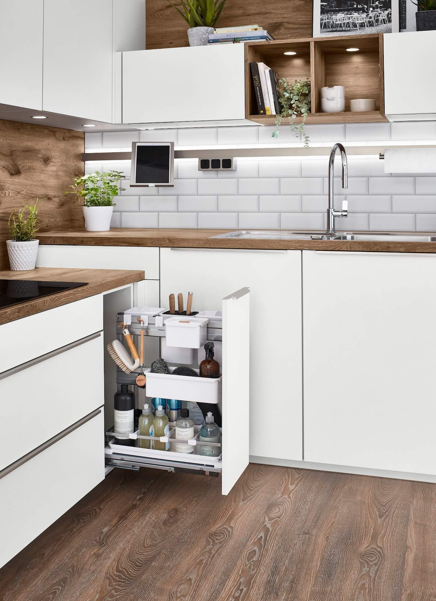Nobilia Moderne L-Küche mit Wandschrank – Bild 3