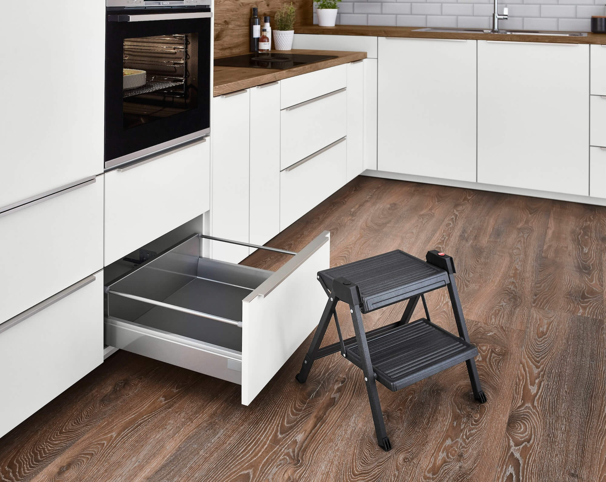Nobilia Moderne L-Küche mit Wandschrank – Bild 9