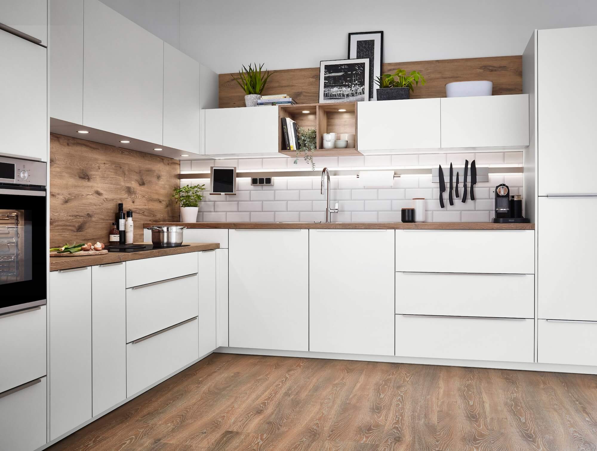 Nobilia Moderne L-Küche mit Wandschrank – Bild 2