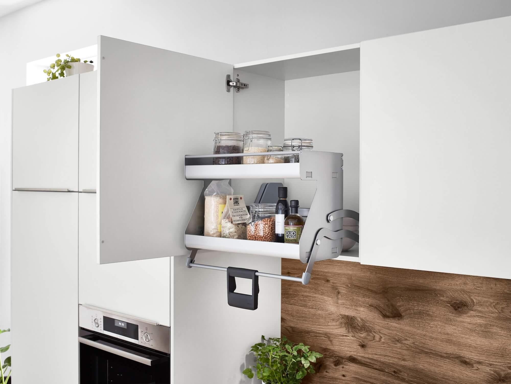 Nobilia Moderne L-Küche mit Wandschrank – Bild 19