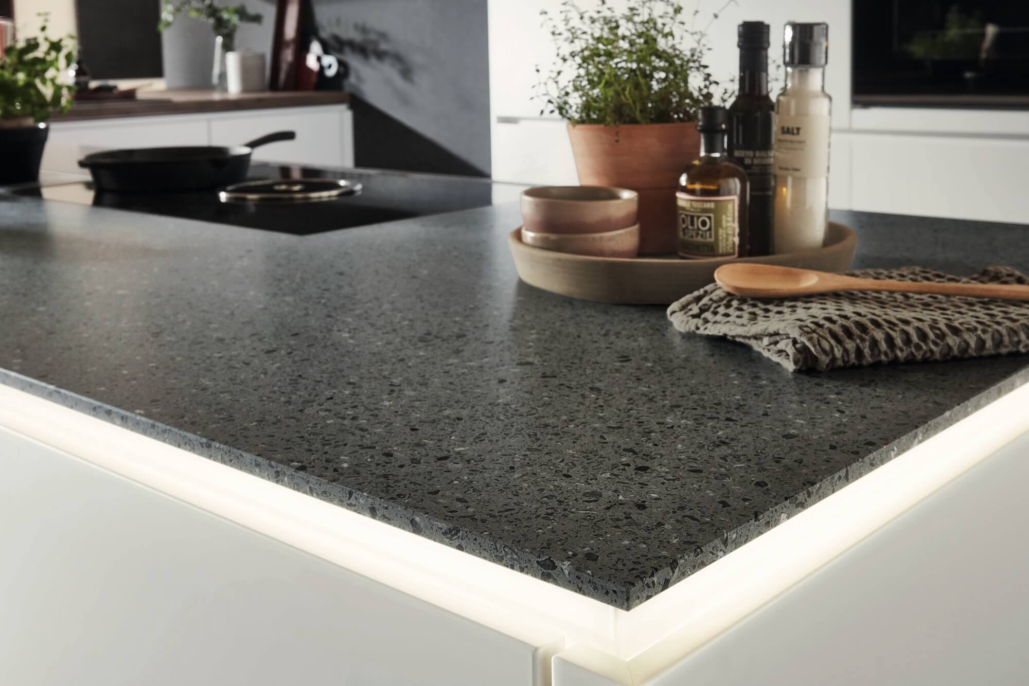 Nobilia Design U-Küche Fashion Weiß Arbeitsplatte