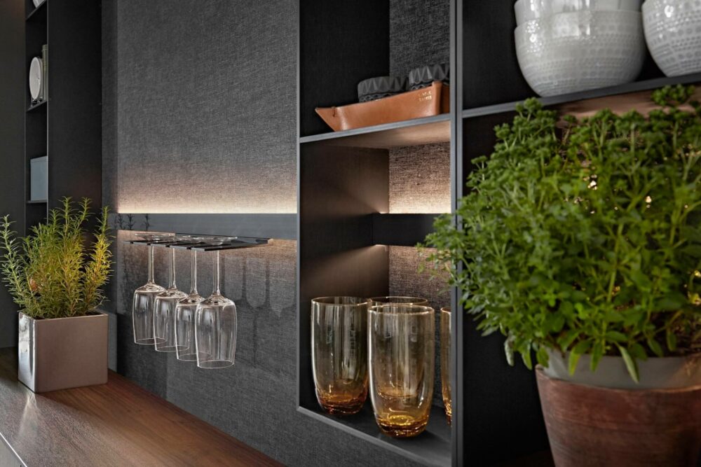 Nobilia Design Küche Mineralgrün Nischenreling