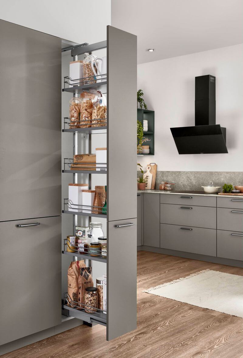 Nobilia Moderne U-Küche mit Hochschrank Apothekerschrank