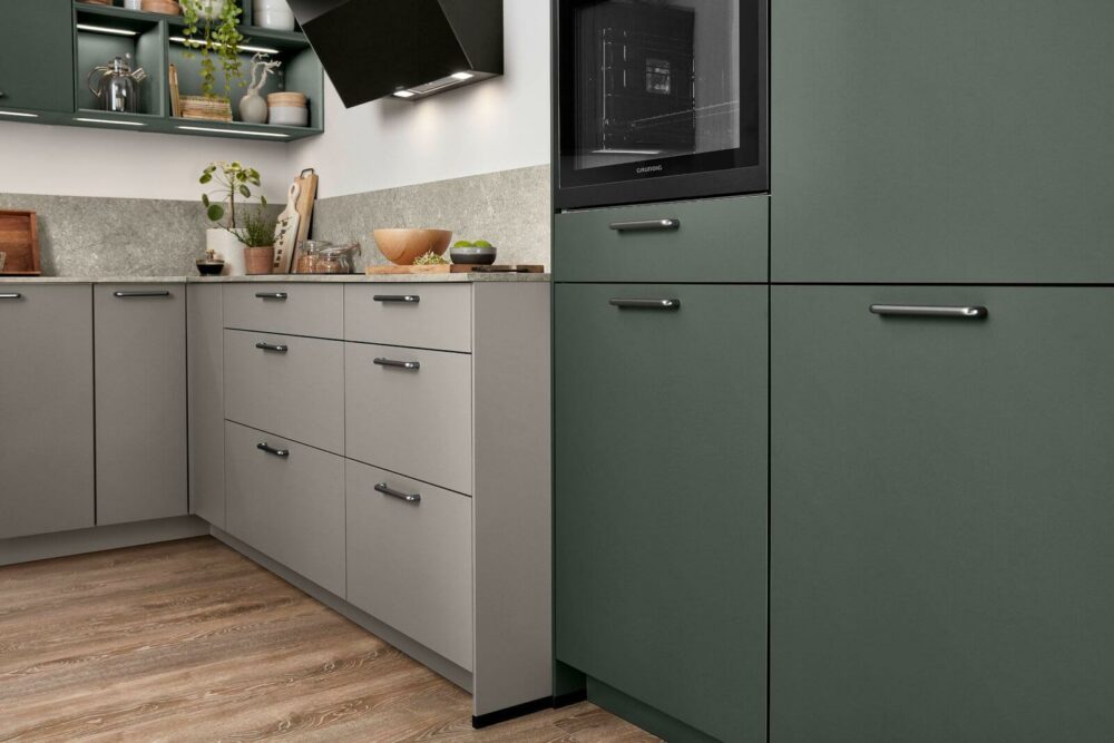 Nobilia Moderne U-Küche mit Hochschrank Unterschränke